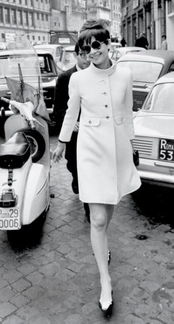 scooter.audrey-hepburn-rome-style-ss14